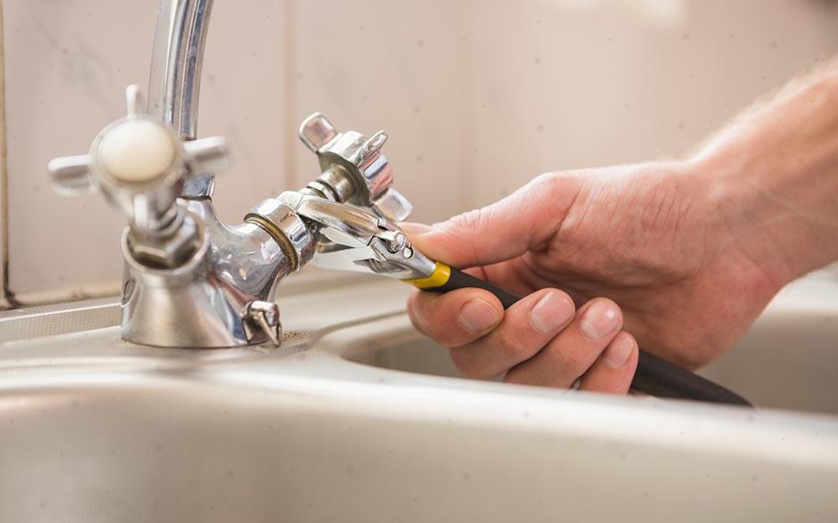 recherche plombier sanitaire Courbevoie